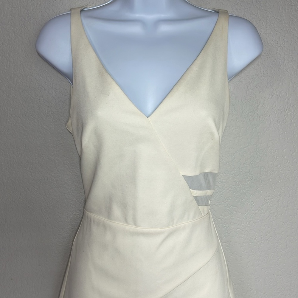 Bebe V-Neck Sleeveless Sheer Mesh Panels Ivory Fitted Dress Open Back Size XXS - Picture 5 of 12